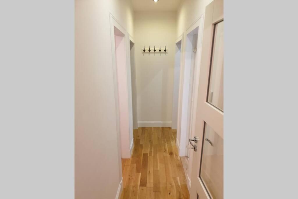 Unkenhaus. Cosy, Modern Apartment, Private Parking Lerwick Exterior foto